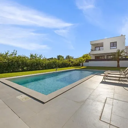 Villa New Modern Niki Medulin, Near The By Istrabook Medulin