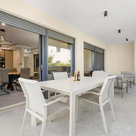 Villa New Modern Niki Medulin, Near The By Istrabook Medulin